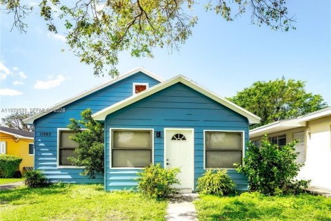 House in Miami, Florida 4 bedrooms, 181.07 sq.m. № 2035949 - photo 13