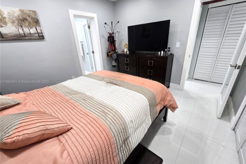 Купить виллу или дом в Хайалиа, Флорида 2 спальни, 118.26м2, № 1957919 - фото 24