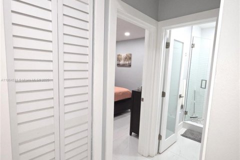 Купить виллу или дом в Хайалиа, Флорида 2 спальни, 118.26м2, № 1957919 - фото 22