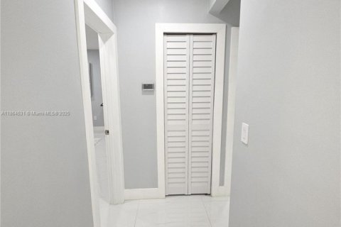 Купить виллу или дом в Хайалиа, Флорида 2 спальни, 118.26м2, № 1957919 - фото 14