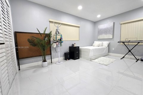 Купить виллу или дом в Хайалиа, Флорида 2 спальни, 118.26м2, № 1957919 - фото 15