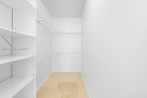 Villa ou maison à vendre à North Miami, Floride: 4 chambres, 269.32 m2 № 1974318 - photo 13