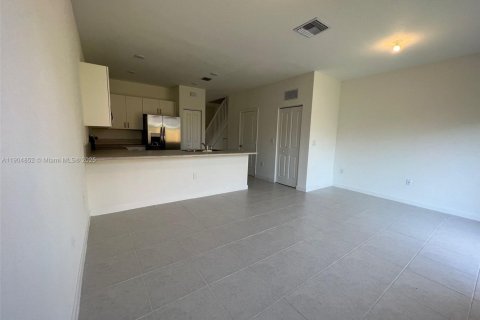 Touwnhouse à vendre à Miami, Floride: 3 chambres, 138.98 m2 № 1955836 - photo 7