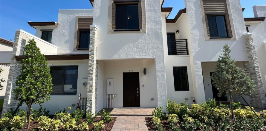 Touwnhouse à Miami, Floride 3 chambres, 138.98 m2 № 1955836