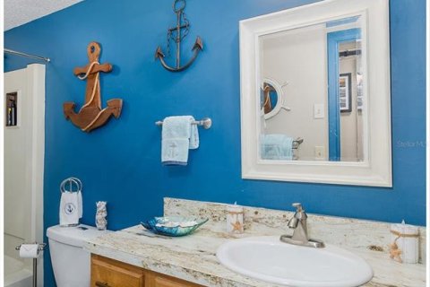 House in Port Richey, Florida 2 bedrooms, 144.93 sq.m. № 2106631 - photo 28