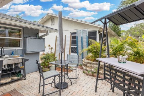 House in Port Richey, Florida 2 bedrooms, 144.93 sq.m. № 2106631 - photo 20