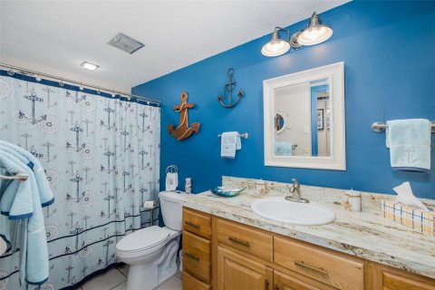 House in Port Richey, Florida 2 bedrooms, 144.93 sq.m. № 2106631 - photo 27