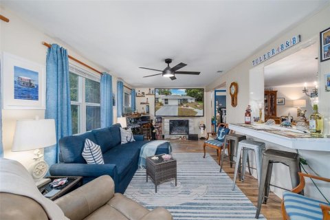 House in Port Richey, Florida 2 bedrooms, 144.93 sq.m. № 2106631 - photo 15