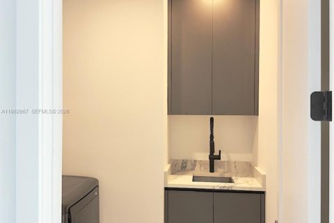 Купить виллу или дом в Форт-Лодердейл, Флорида 4 спальни, № 2056000 - фото 20