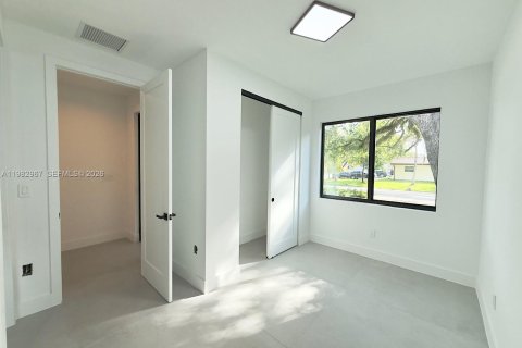 Купить виллу или дом в Форт-Лодердейл, Флорида 4 спальни, № 2056000 - фото 11