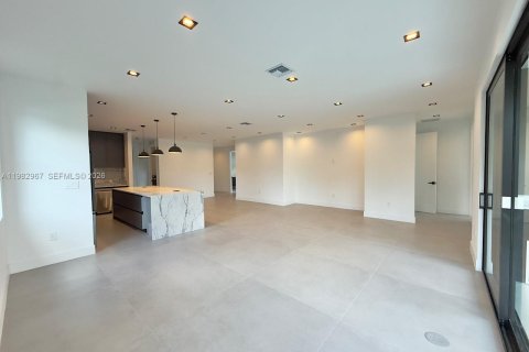 Купить виллу или дом в Форт-Лодердейл, Флорида 4 спальни, № 2056000 - фото 17