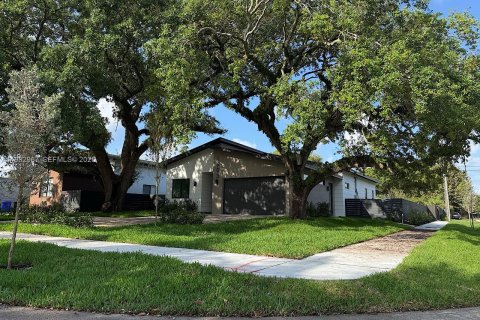 Купить виллу или дом в Форт-Лодердейл, Флорида 4 спальни, № 2056000 - фото 5