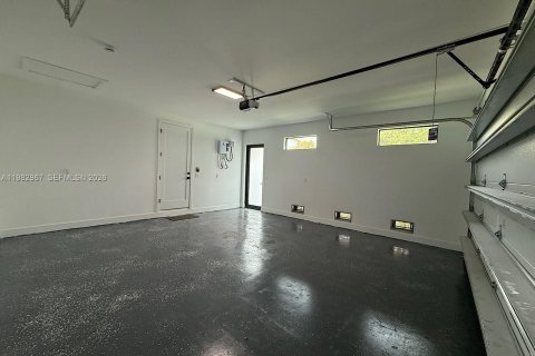 Купить виллу или дом в Форт-Лодердейл, Флорида 4 спальни, № 2056000 - фото 22