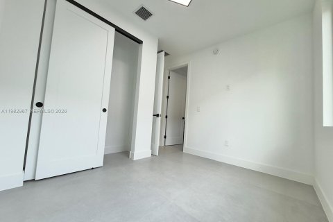 Купить виллу или дом в Форт-Лодердейл, Флорида 4 спальни, № 2056000 - фото 13