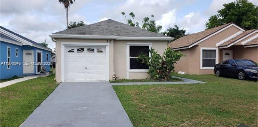 Таунхаус в Флорида-Сити, Флорида 3 спальни, 78.04м2 № 2033816