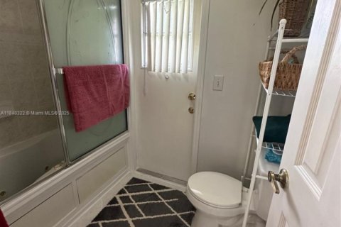 House in Orlando, Florida 3 bedrooms № 1830378 - photo 10