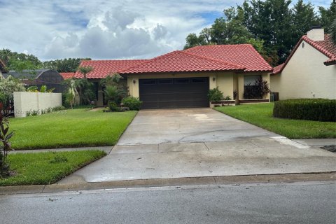 House in Orlando, Florida 3 bedrooms № 1830378 - photo 1
