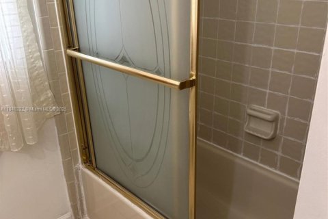 House in Orlando, Florida 3 bedrooms № 1830378 - photo 16