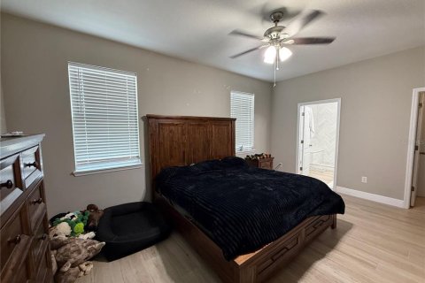 House in Ruskin, Florida 3 bedrooms, 168.15 sq.m. № 2228278 - photo 18