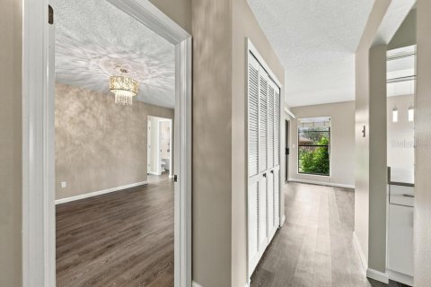 Touwnhouse à louer à Lake Mary, Floride: 2 chambres, 105.54 m2 № 2422698 - photo 16
