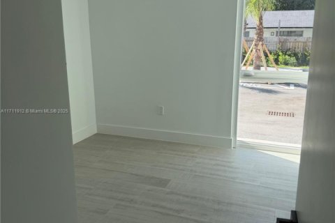 Immobilier commercial à vendre à Hallandale Beach, Floride № 1962297 - photo 24