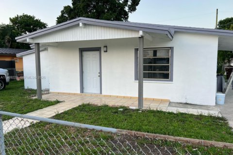 Villa ou maison à Hialeah, Floride 3 chambres, 89.37 m2 № 1997653