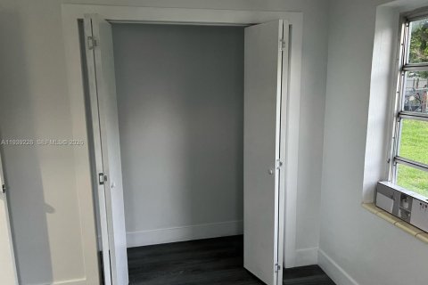 Villa ou maison à vendre à Hialeah, Floride: 3 chambres, 89.37 m2 № 1997653 - photo 9