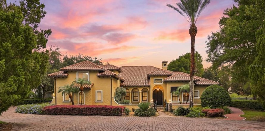 House in Windermere, Florida 6 bedrooms, 526.38 sq.m. № 2283685