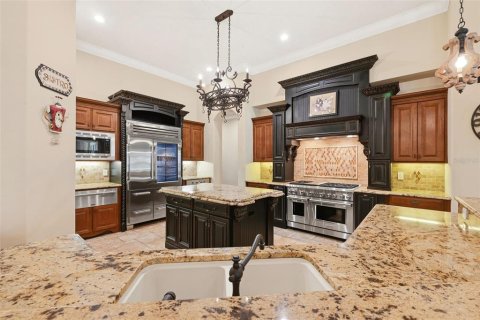 House in Windermere, Florida 6 bedrooms, 526.38 sq.m. № 2283685 - photo 21