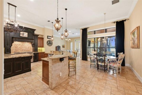 House in Windermere, Florida 6 bedrooms, 526.38 sq.m. № 2283685 - photo 16