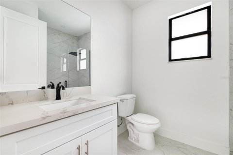 House in Port Charlotte, Florida 3 bedrooms, 153.57 sq.m. № 1869339 - photo 26