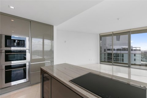 Condo in Sunny Isles Beach, Florida, 2 bedrooms  № 1697596 - photo 15