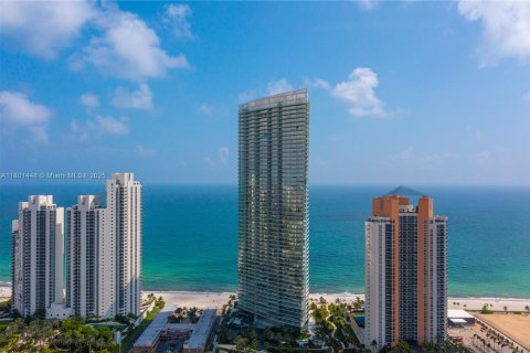 Condo in Sunny Isles Beach, Florida, 2 bedrooms  № 1697596 - photo 3