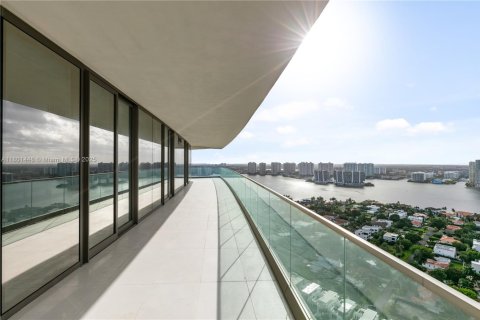 Condo in Sunny Isles Beach, Florida, 2 bedrooms  № 1697596 - photo 26