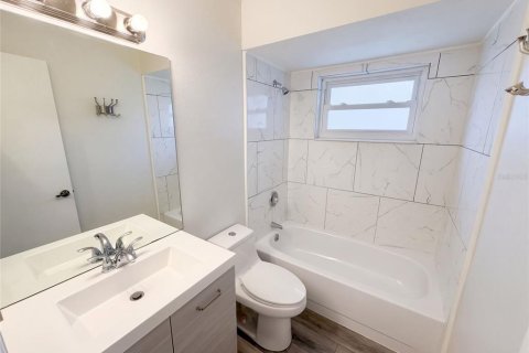 Casa en venta en Titusville, Florida, 3 dormitorios, 118.36 m2 № 2386328 - foto 11