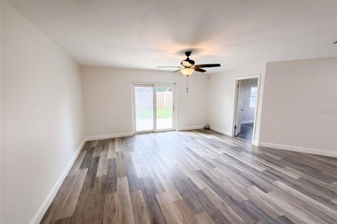 Casa en venta en Titusville, Florida, 3 dormitorios, 118.36 m2 № 2386328 - foto 3
