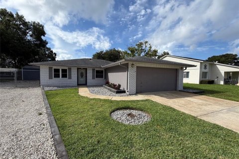 Casa en Titusville, Florida 3 dormitorios, 118.36 m2 № 2386328