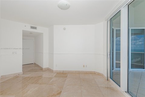 Снять в аренду кондоминиум в Майами-Бич, Флорида 2 спальни, 138.42м2, № 1958036 - фото 18