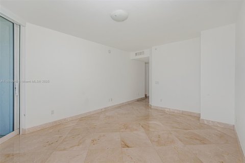 Снять в аренду кондоминиум в Майами-Бич, Флорида 2 спальни, 138.42м2, № 1958036 - фото 22