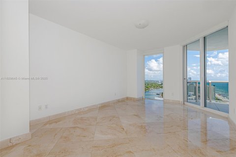 Снять в аренду кондоминиум в Майами-Бич, Флорида 2 спальни, 138.42м2, № 1958036 - фото 20