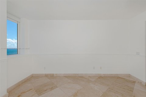 Снять в аренду кондоминиум в Майами-Бич, Флорида 2 спальни, 138.42м2, № 1958036 - фото 17