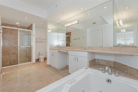 Снять в аренду кондоминиум в Майами-Бич, Флорида 2 спальни, 138.42м2, № 1958036 - фото 26