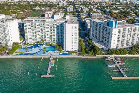 Condominio en venta en Miami Beach, Florida, 1 dormitorio, 79.15 m2 № 2170773 - foto 28