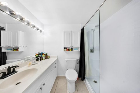 Condominio en venta en Miami Beach, Florida, 1 dormitorio, 79.15 m2 № 2170773 - foto 11