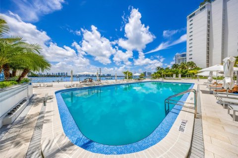 Condominio en venta en Miami Beach, Florida, 1 dormitorio, 79.15 m2 № 2170773 - foto 20