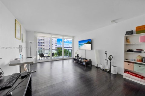 Condominio en venta en Miami Beach, Florida, 1 dormitorio, 79.15 m2 № 2170773 - foto 4
