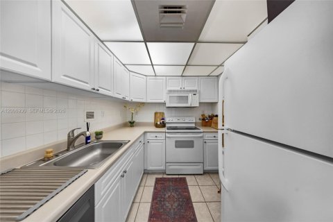 Condominio en venta en Miami Beach, Florida, 1 dormitorio, 79.15 m2 № 2170773 - foto 30