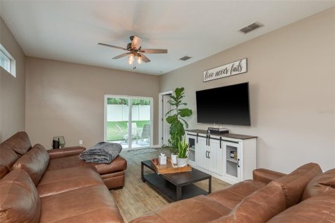Villa ou maison à vendre à New Port Richey, Floride: 3 chambres, 131.27 m2 № 1914432 - photo 15
