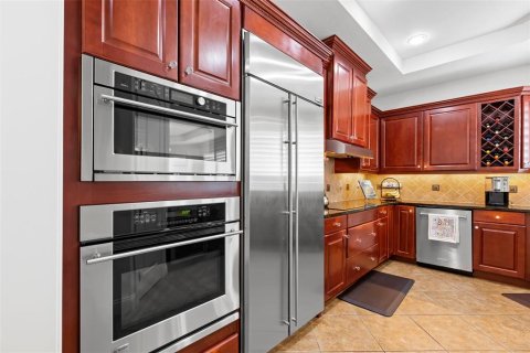 Купить кондоминиум в Сент-Питерсберг, Флорида 8 комнат, 226.4м2, № 2117855 - фото 12