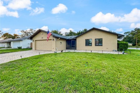 Villa ou maison à vendre à Casselberry, Floride: 4 chambres, 169.18 m2 № 2230049 - photo 2